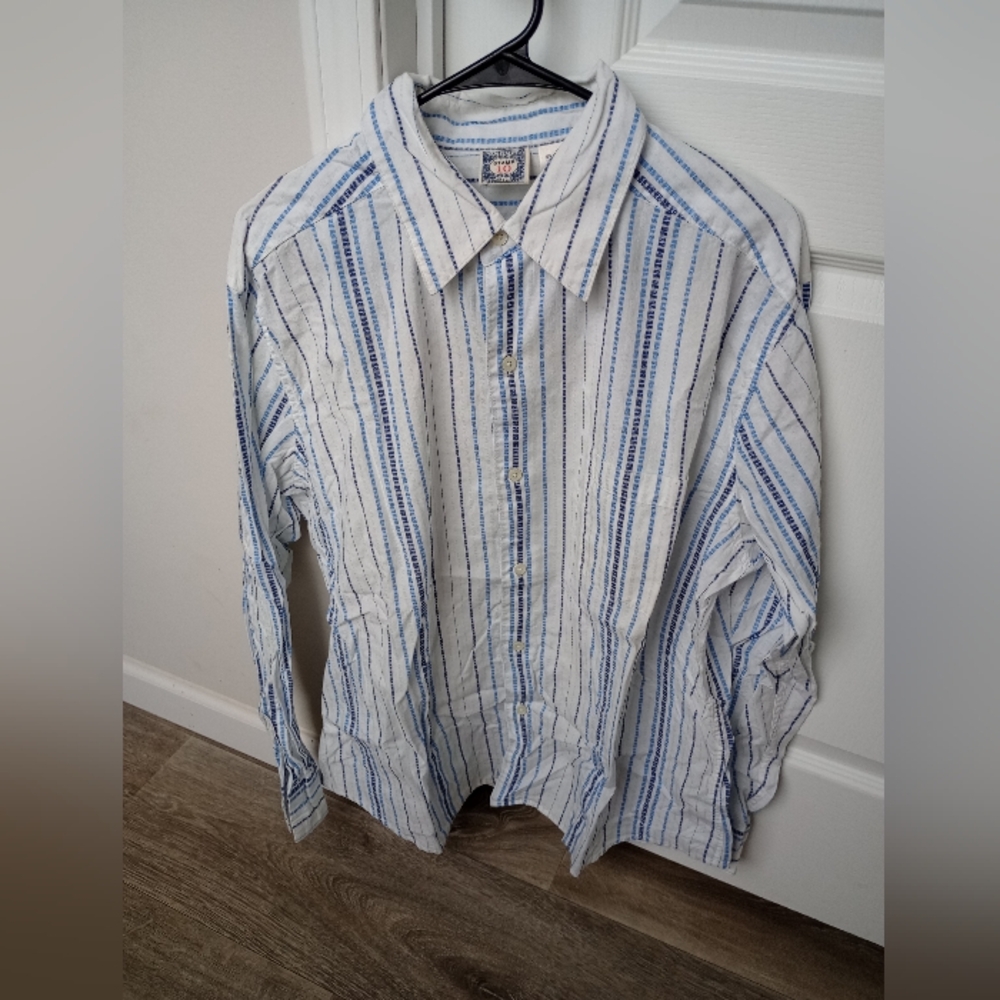 Stamp 10 Button Down